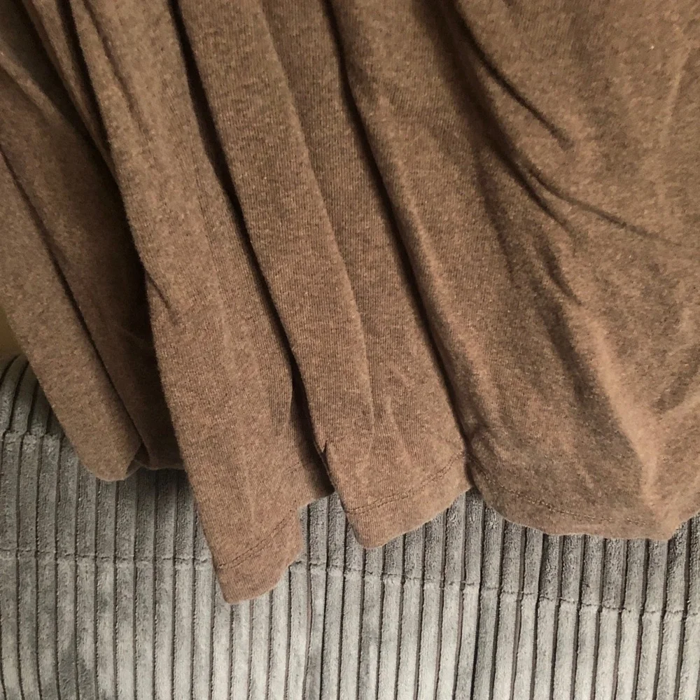 GAP Men's Light Gray Crewneck Sweater with Dark Gray Stripe